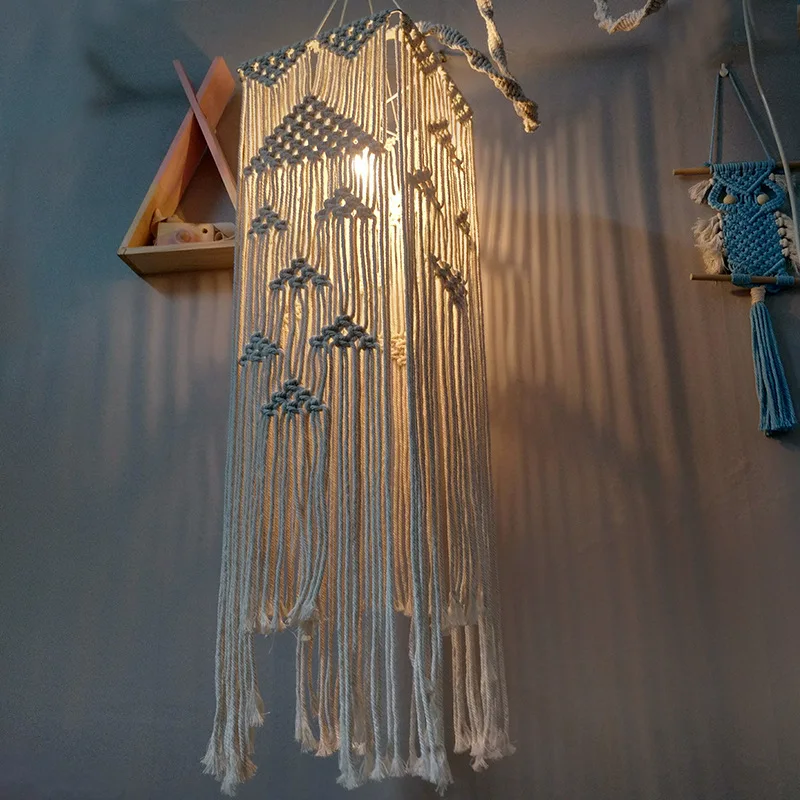 Длинное блестящее украшение светлый оттенок богемное рукоделие кисточка