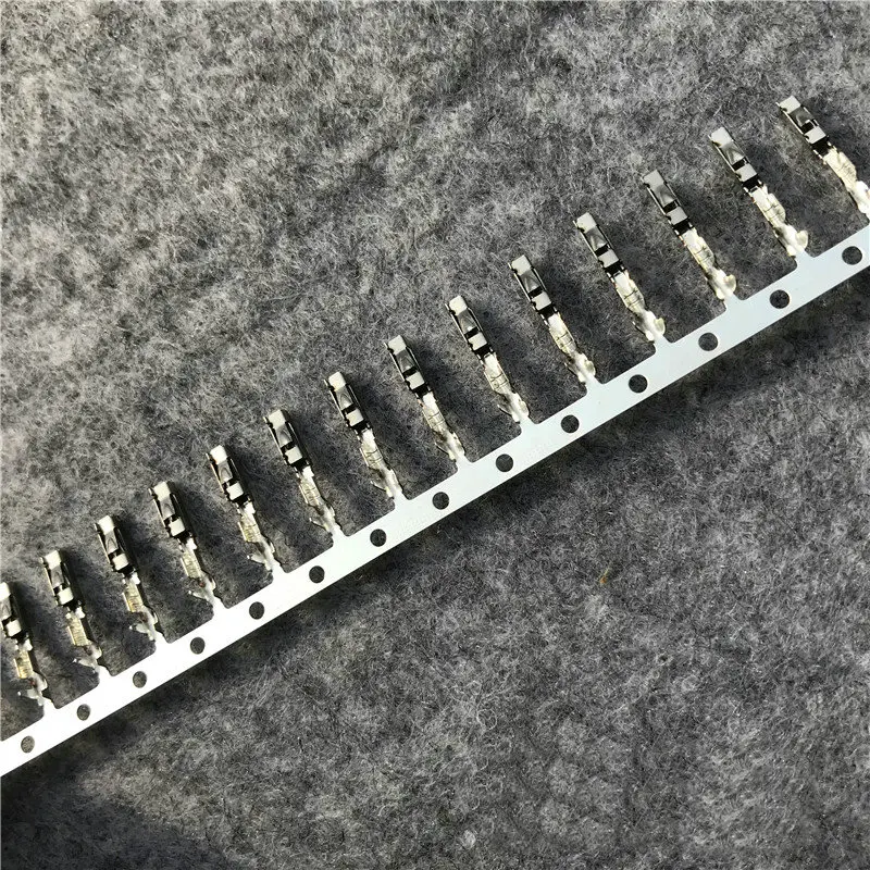 

ECU Navigation Can Gateway Plug Male and female terminals Small square insertion needle Small Principles Connection plug-in