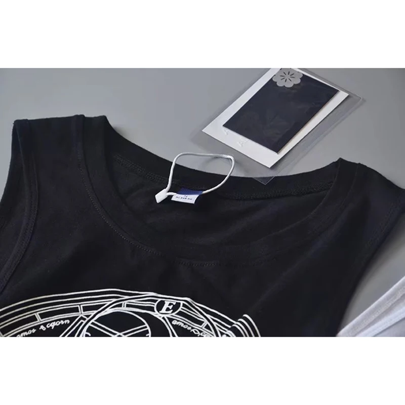 Топ женский укороченный без рукавов с принтом Луна |