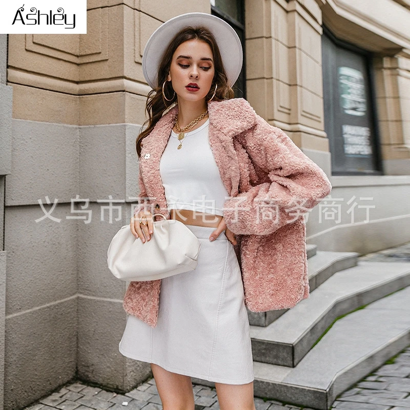 

Ashley Elegant pink autumn winter female fur High street fashion long sleeve short jacket Vintage solid secret button fur 2020