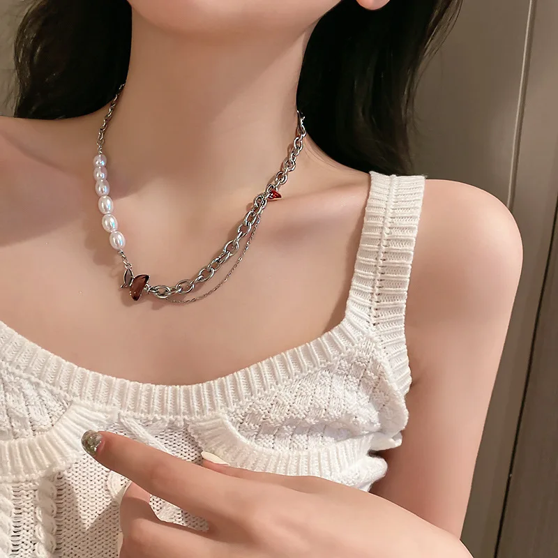 

Temperament Crystal Butterfly Pearl Chains Necklaces for Women Engagement Fashion Neck Jewelry Elegant Insect Necklace Party New