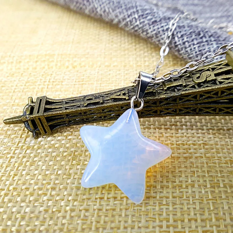 Женский кулон из сплава с опалом в виде пентаграммы натуральным кристаллом