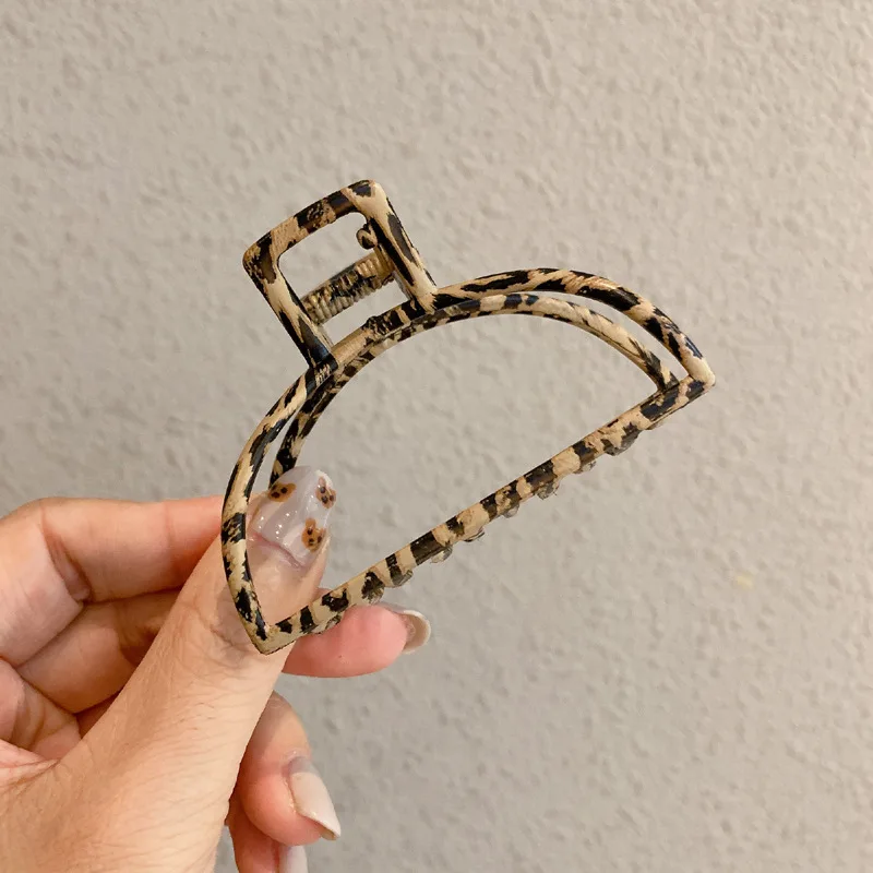 

Women Fashion Korean Leopard Hair Clips Lady Vintage Plate Hair Claw