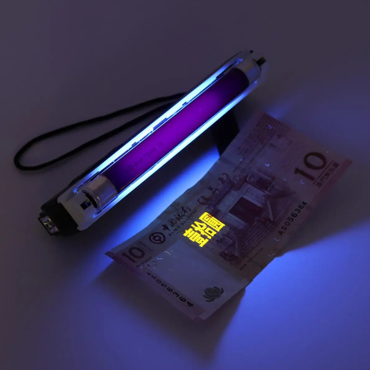 

Handheld UV Black Flashlight Torch Portable Blacklight with LED Counterfeit Money Check Portable Pocket Flashlight