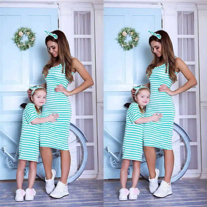 Для мамы и дочки платья в полоску без рукавов семейная одежда одинаковые