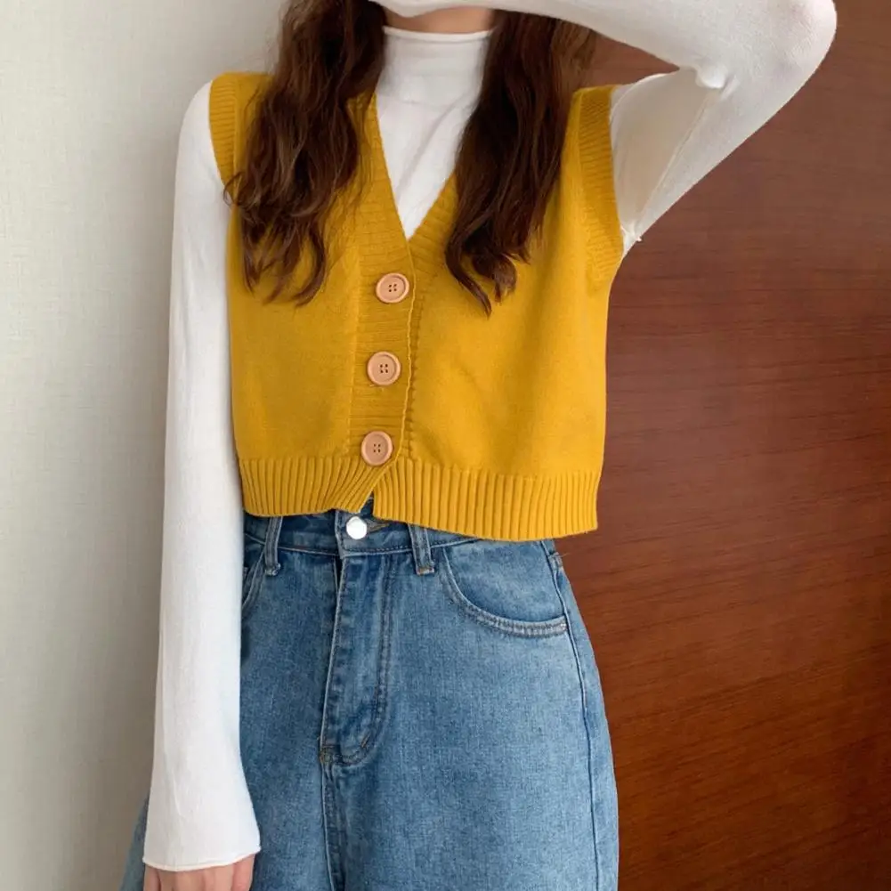 

Женский трикотажный жилет с V-образным вырезом