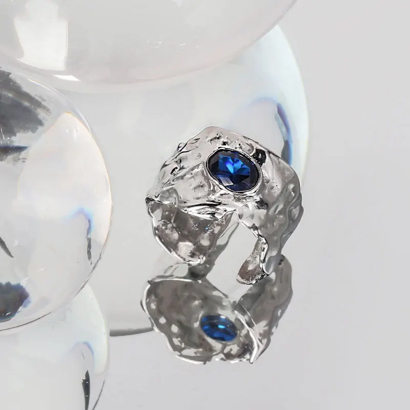 Женское кольцо из серебра 925 пробы с голубым цирконием | Украшения и аксессуары