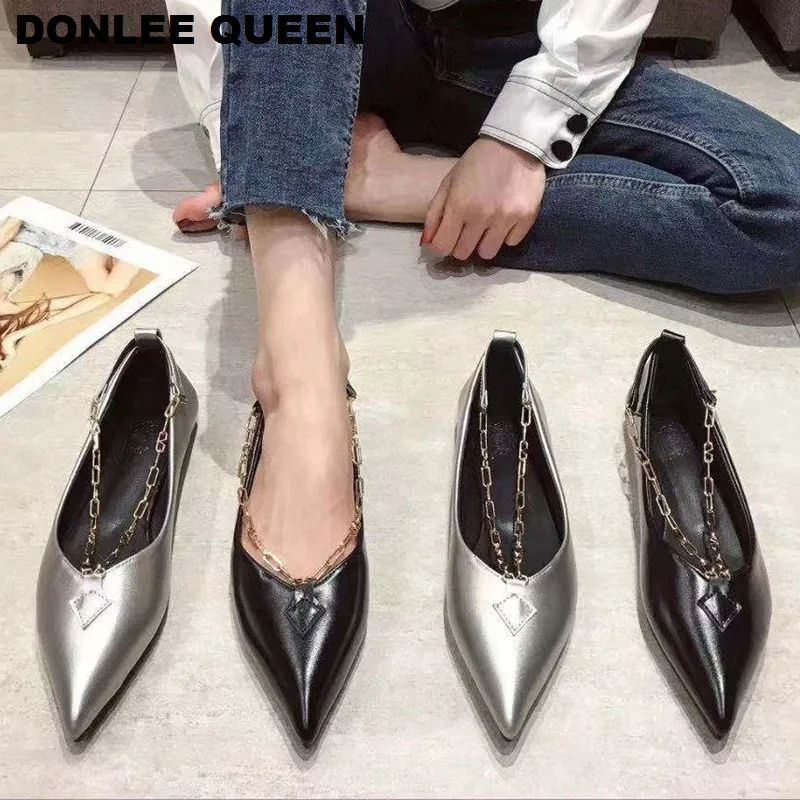 Новинка модные туфли на плоской подошве с цепочкой женские балетки острым носком