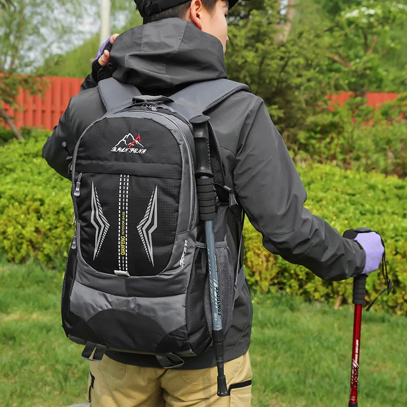 

Large Capacity Men's Backpack Unisex Hiking Backpack Rucksack Waterproof Outdoor Sports Bag Travel Climbing Trekking Mochila