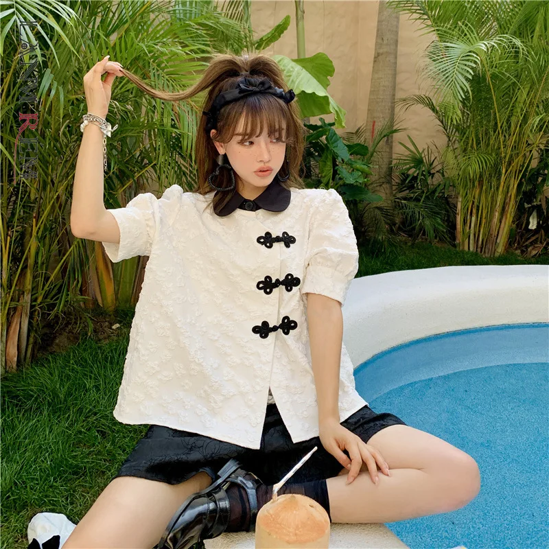 

LANMREM Women's Blouse Jacquard Plate Button White Loose Inclined Peter Pan Collar Shirts Summer 2021 New Arrival 2K1837