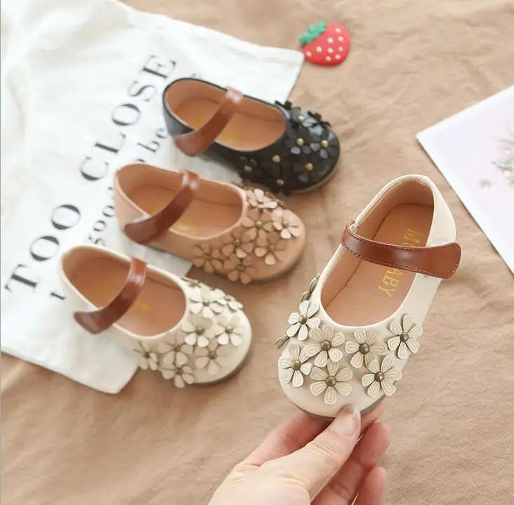 Детская маленькая обувь для девочек Новинка 2019 года Осенняя детская с цветами