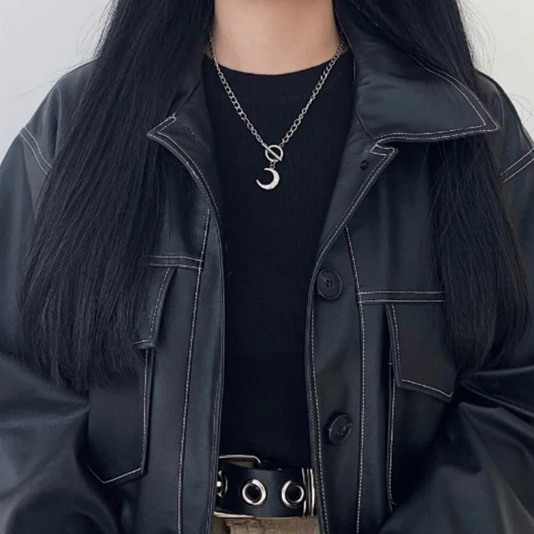 

100pcs / lot Korean cool hard sister curved moon pendant necklace ring T-button stainless steel moon necklace