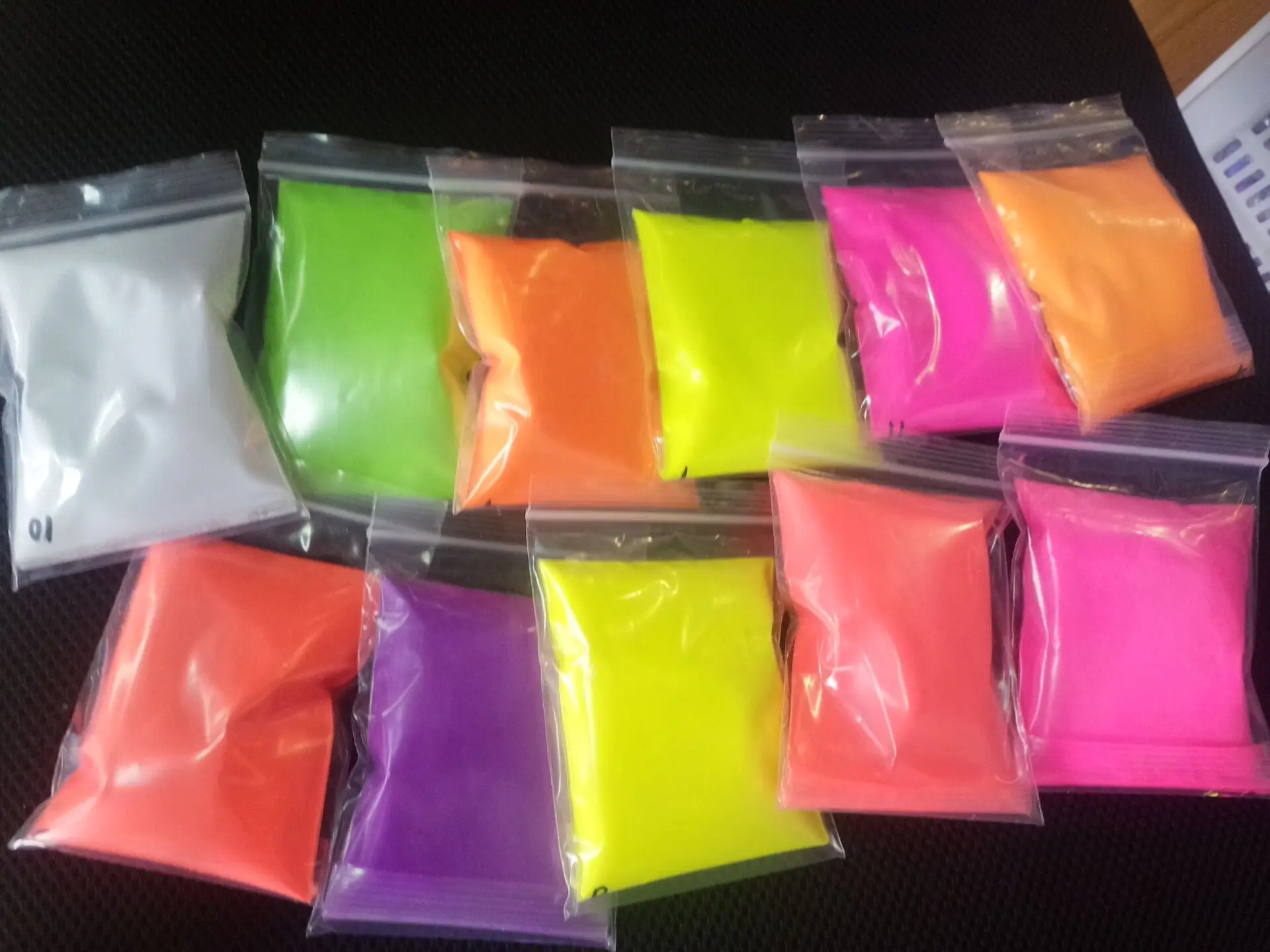 

50g Fluorescent Powder Bright Neon Color 12 Brilliant Neon Pigments Bright Colored Non-Bleeding Fluorescent Pigmen Powder &*&