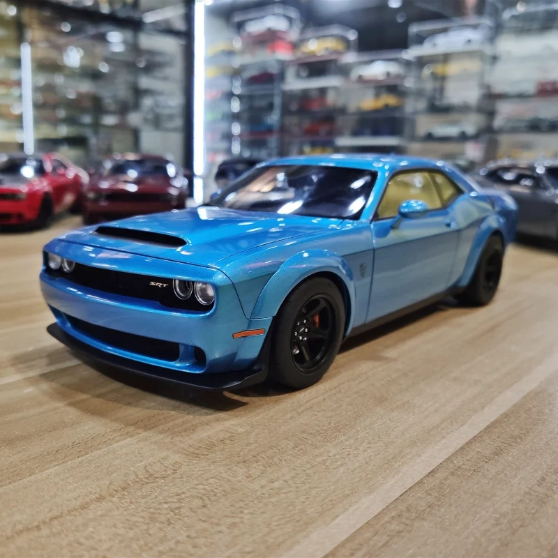 

Элитная модель автомобиля, модель, подарок, Spot 1/18