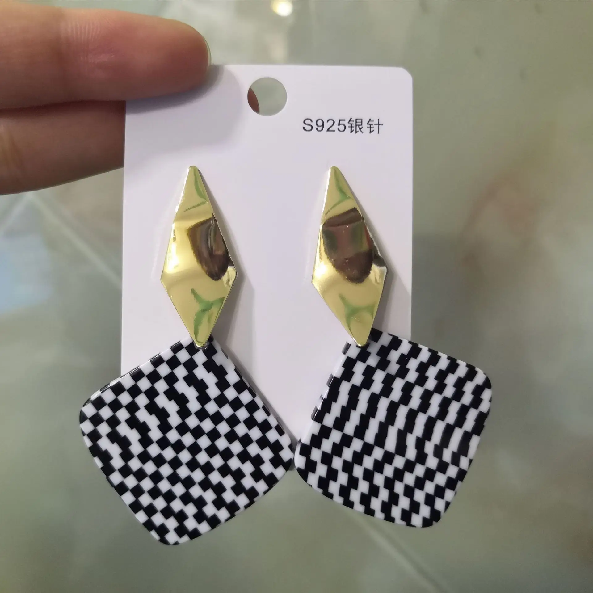 

Temperament Women retro Personality Fashion Earrings Cold Wind New Geometric Exaggerated Earrings Women