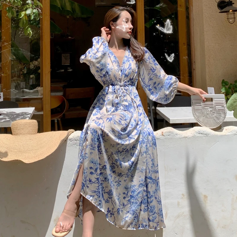 

Super fairy long sleeve French temperament blue print holiday dress waist V-neck dress floral fairy beach skirt