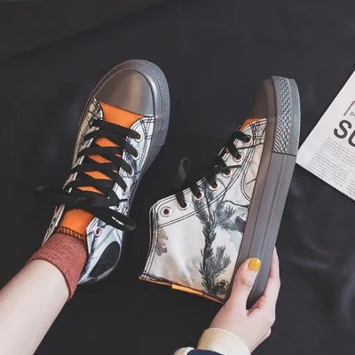 

the the In of spring year, Gao Gang students sent A619 on behalf of women in casual canvas shoes.Walking shoes