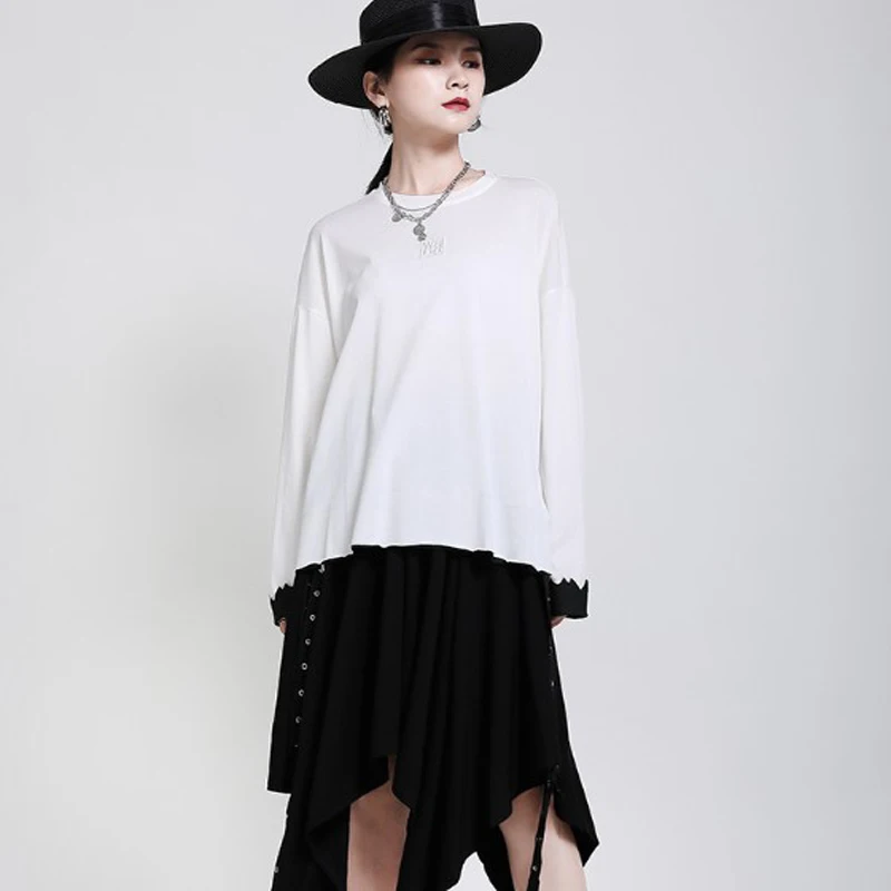 

Cultiseed Women Black and White Color Patchwork Hoodies Female Autumn New Long Sleeve Loose Casual Sweatshirts Basic Tops