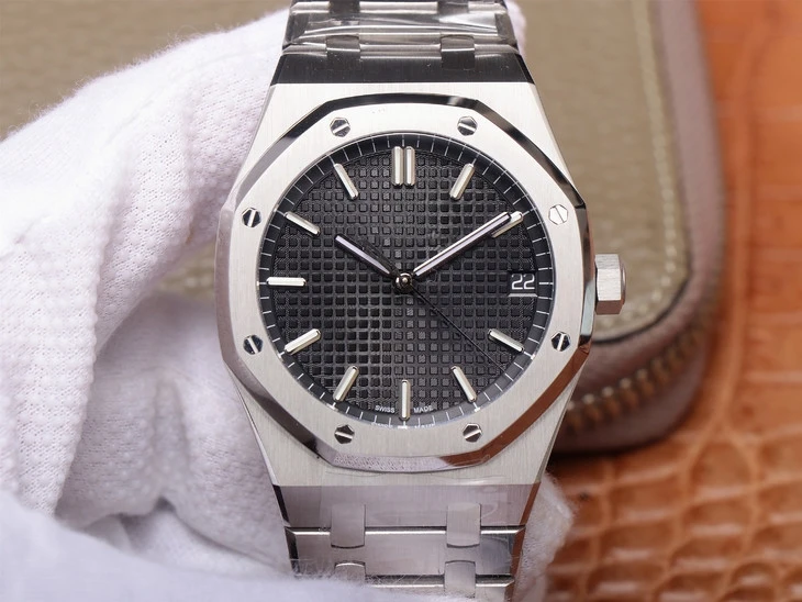 

Replica Watches AP Royal Series 15500ST Black Plate Steel Band Automatic Mechanical Luxury Watch Hot-sale Top-quality with a box