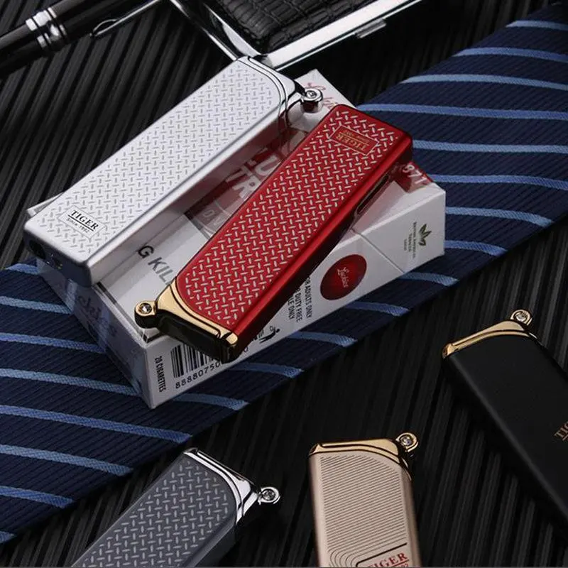 Металлическая зажигалка ветрозащитная газовая портативная заправляемая