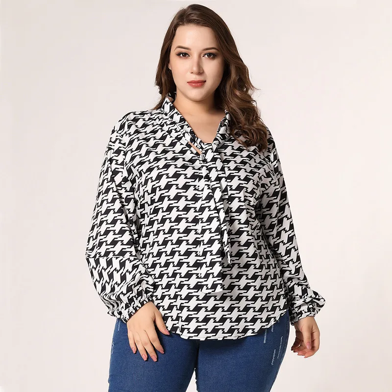 Блузка женская шифоновая в черно-белую клетку с длинным рукавом | Женская одежда