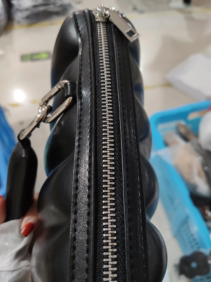 

[EAM] Women New Black High Quality Handbag Pu Leather Flap Personality All-match Top-handle Bag Fashion Tide 2021 18A0768