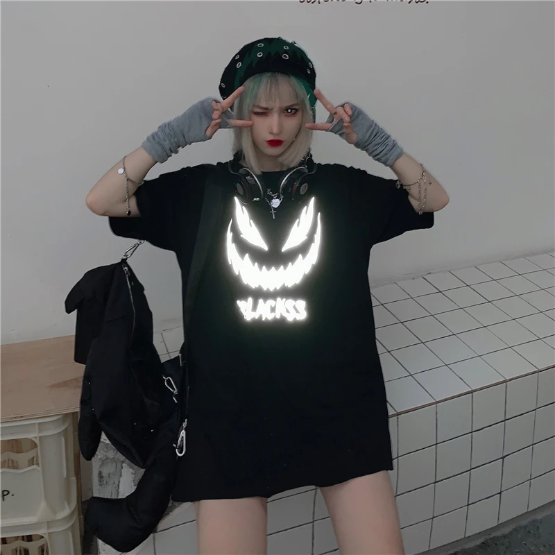 

Devil's Face Urban Street Hip-Hop Crop Top Gothic Lgbt Unisex Clothes Oversized Grunge Harajuku Kpop Alt Couple t-Shirts