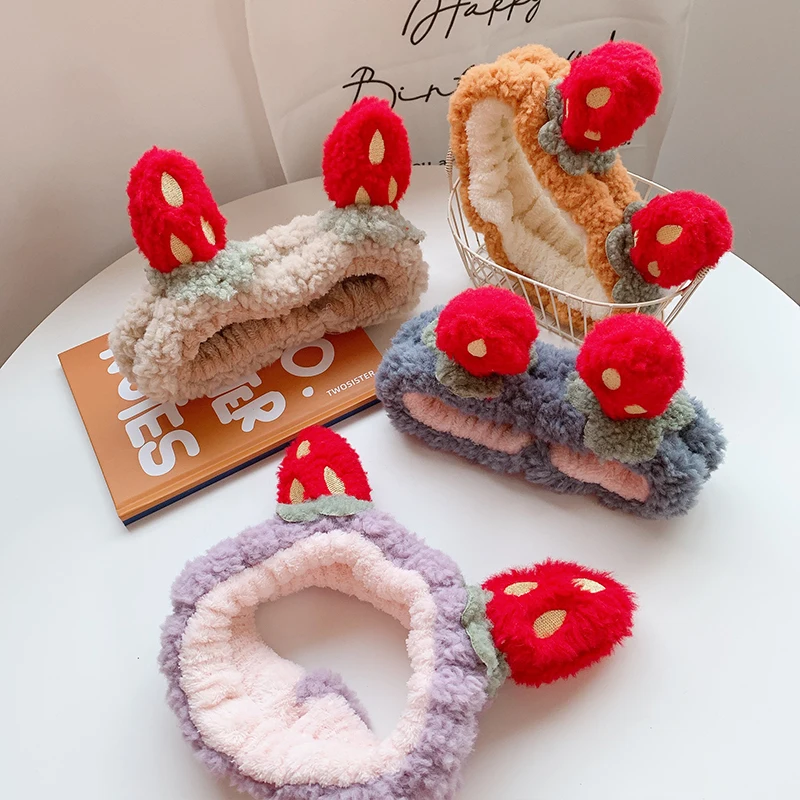 

Strawberry Plush Headband Wash Face Makeup Headwrap Coral Fleece Turban Head Wrap Soft Elastic Hair Bands Sweet Hair Accessories