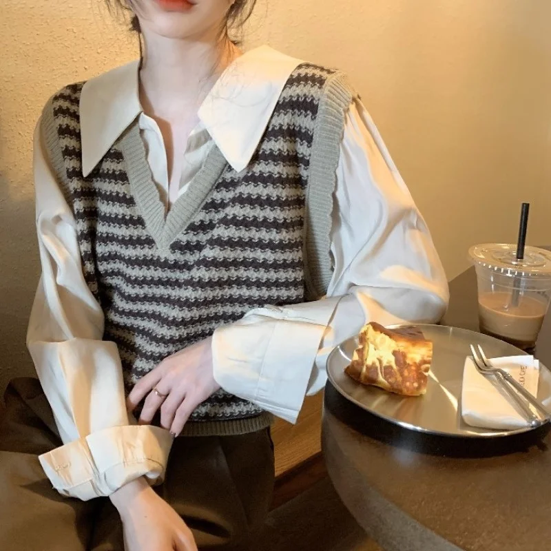 

Рубашка с отложным воротником в Корейском стиле, новинка на весну, простая строчка, V-образный вырез, в полоску, из двух предметов, свитер, жен...