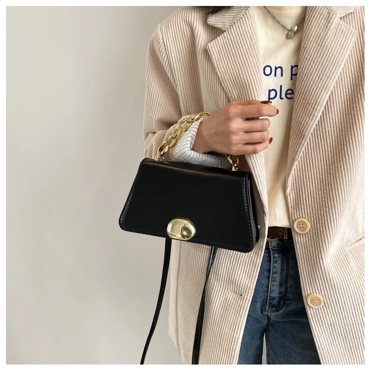 

Wriufred Chain bag female messenger bag 2021 new trendy retro small square bag female bag ins casual women bag