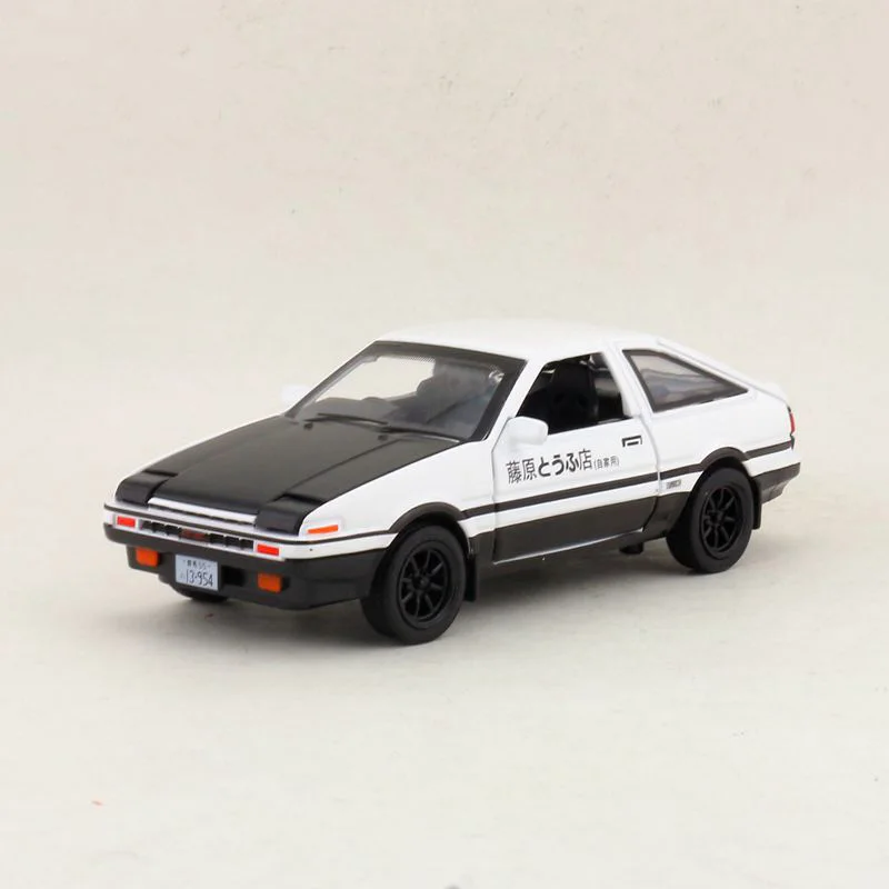 Модель автомобиля из сплава Toyota 1:28 со звуком и светом самоходная модель AE86 седан