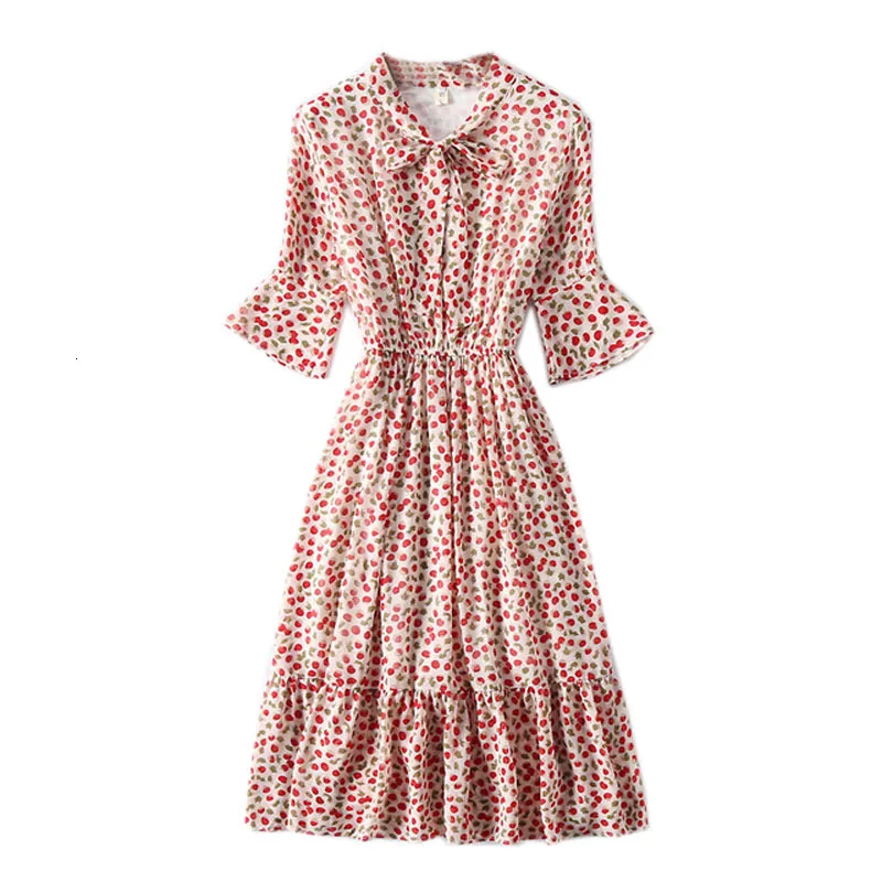Новое корейское платье средней длины летнее женское с принтом и бантом на шее