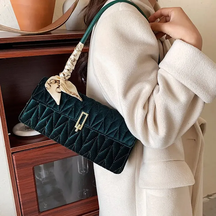 

Golden Velvet Fashion Retro Simple Underarm Bag 2022 Autumn and Winter New Ladies Bag Shoulder Bag Silk Scarf Baguette Handbag