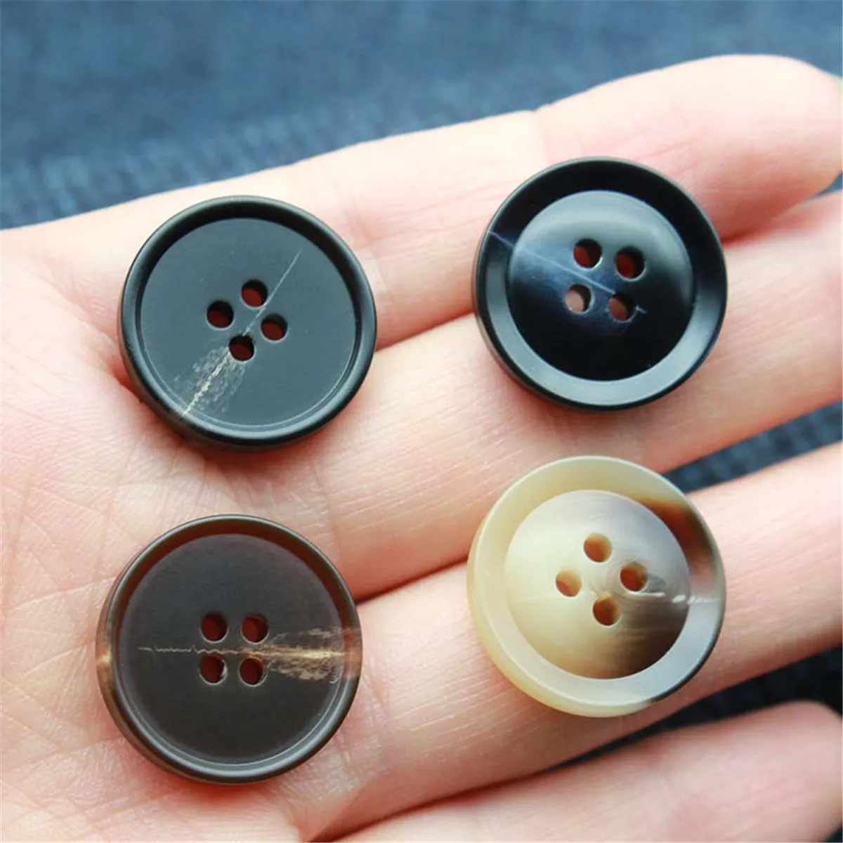 

100 Pcs 1inch(25/30MM) Sewing Resin Buttons Round Shape 4 Holes Craft Buttons Flatback Button for DIY Coats Clothes Accessories