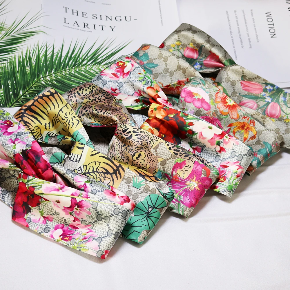 

Повязка для волос в стиле бохо Женская, милый модный Шелковый Атласный головной убор с цветочным принтом, дизайнерский аксессуар на Рождест...