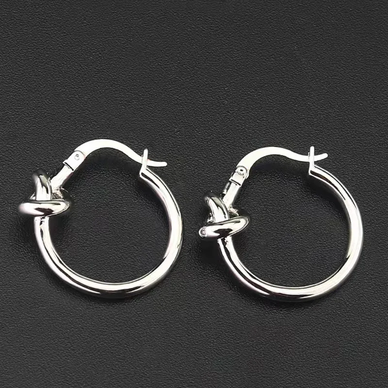 

2021 Autumn And Winter New Concentric Knot Earrings Female Fashion Accessories Celebrity Peripheral Knotted Earrings