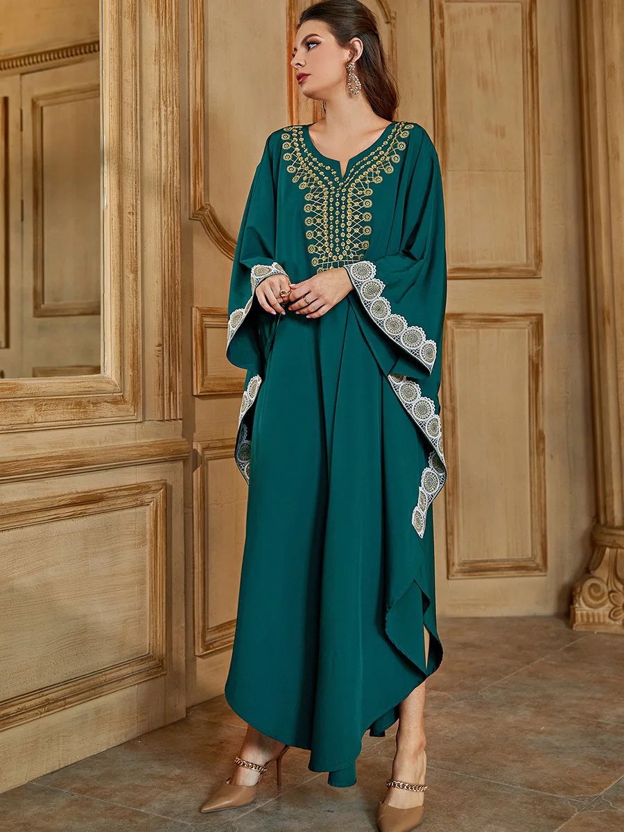 Muslim Fashion Plus Size Women's Comfortable Dark Green Embroidered Bat Long Sleeve Lace Dress Abaya Turkey Robe Dress Kaftan