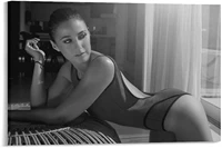 emmanuelle chriqui fashion actress sexy posters canvas wall art poster bed modern home print picture posters