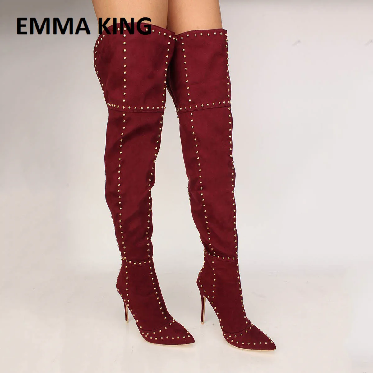 Emma king/замшевые сапоги до бедра с шипами и острым носком; зеленые сапоги выше колена; пикантные женские сапоги до бедра; сезон осень-зима;