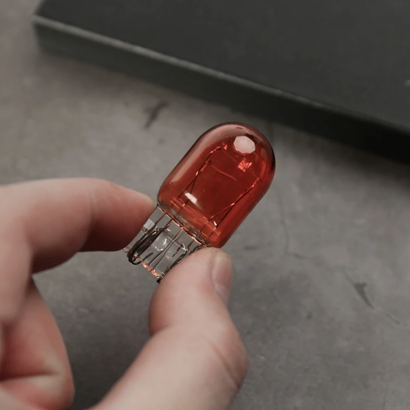 

2Pcs T20 7443 21/5W Halogen Lamp Brand New High Quality Glass Daytime Running Light Turn Signal Light Stop Brake Tail Lamp Bulb