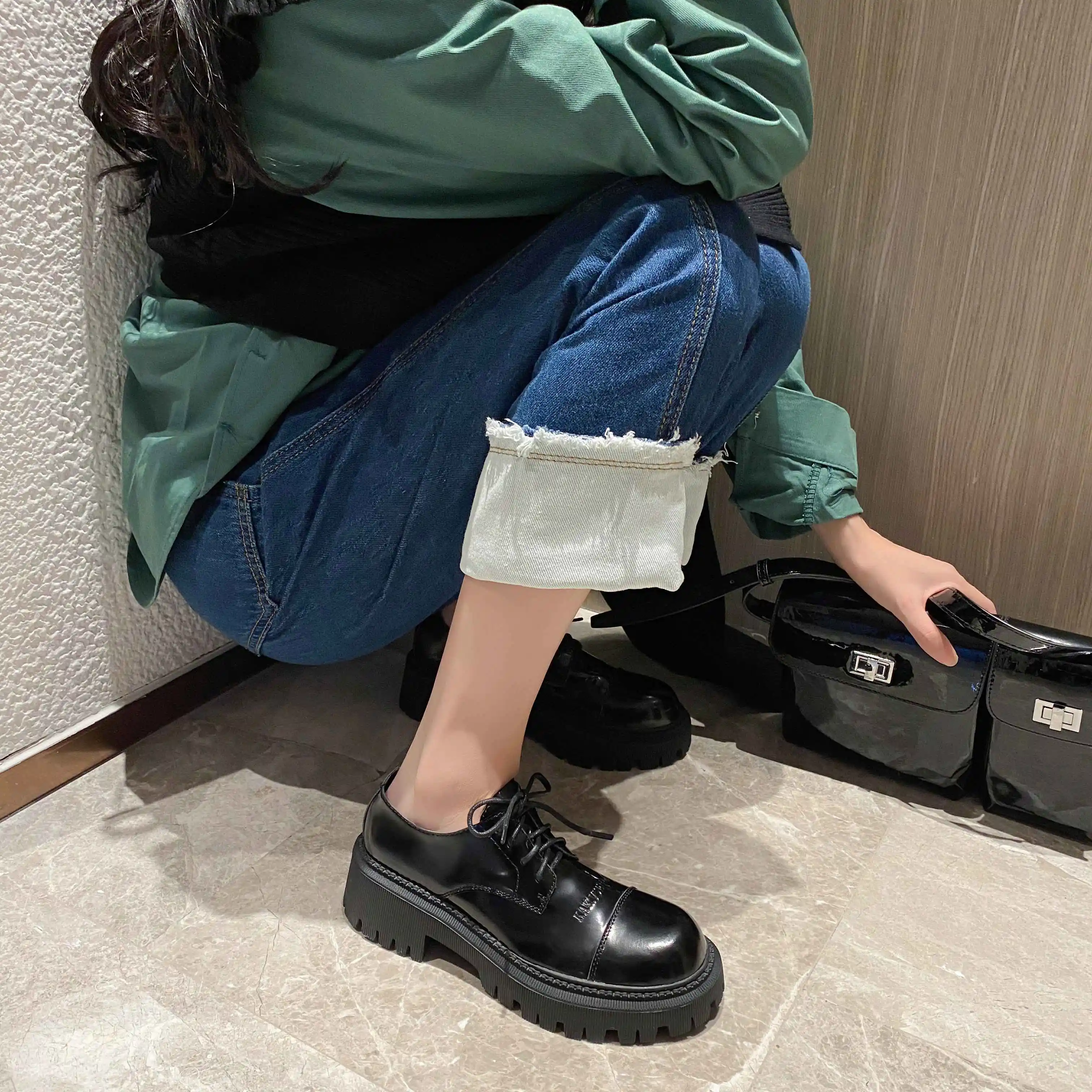 

Lenkisen british school genuine leather high quality platform cross-tied round toe thick med heel lace up dress women pumps L96