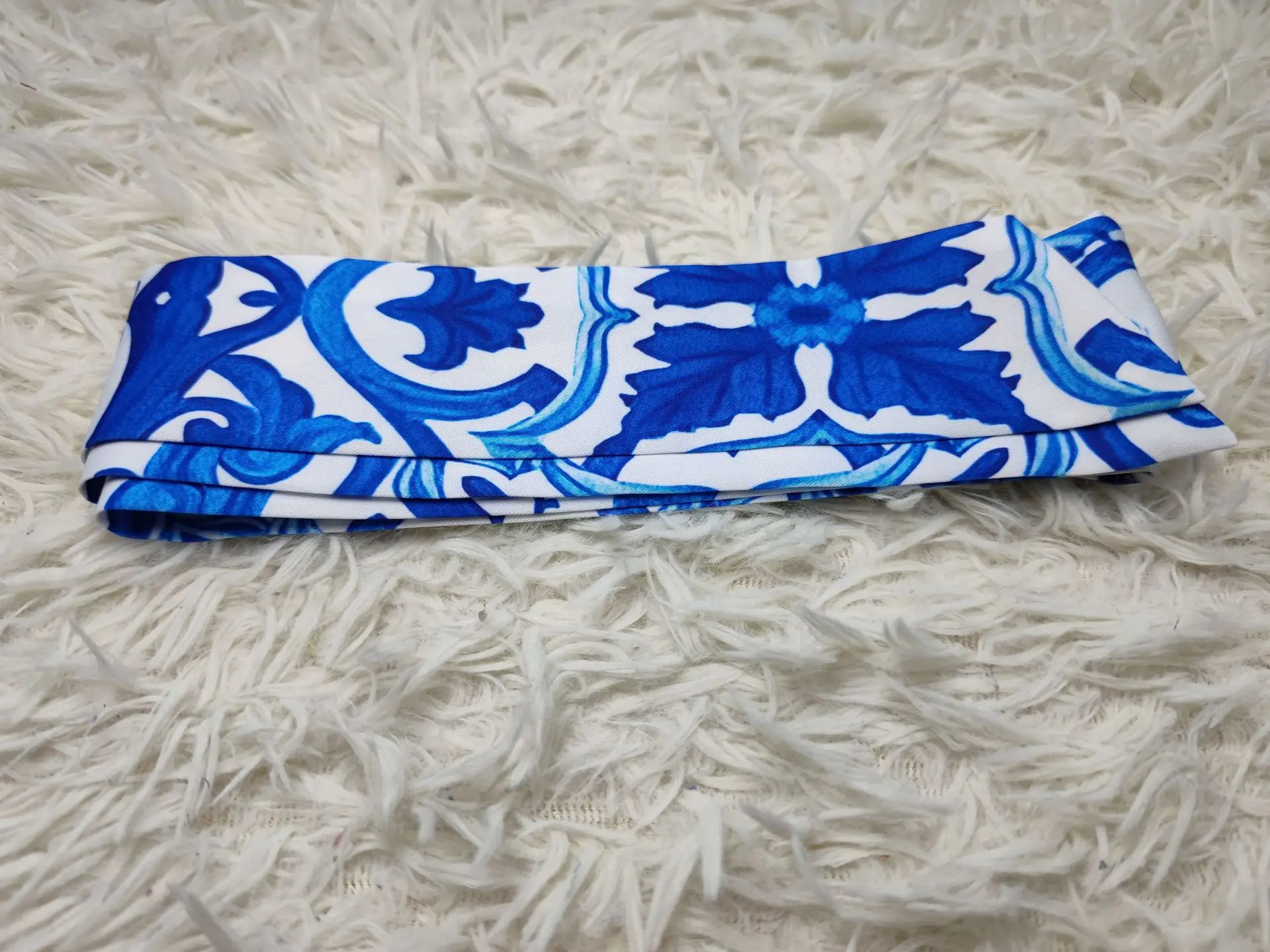 

2021 Fall New Muslim Blue and White Porcelain Printed Ladies Malaysia Indonesia Southeast Asia Long Sleeve Fashion Elegant Dress