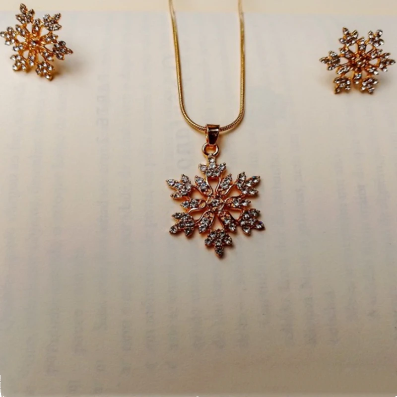 

3Pcs Jewelry Set Snowflake Necklace Earrings Christmas Luxury Silver Gold 2Colors CZ Crystal Pendant Necklace Festival Gift