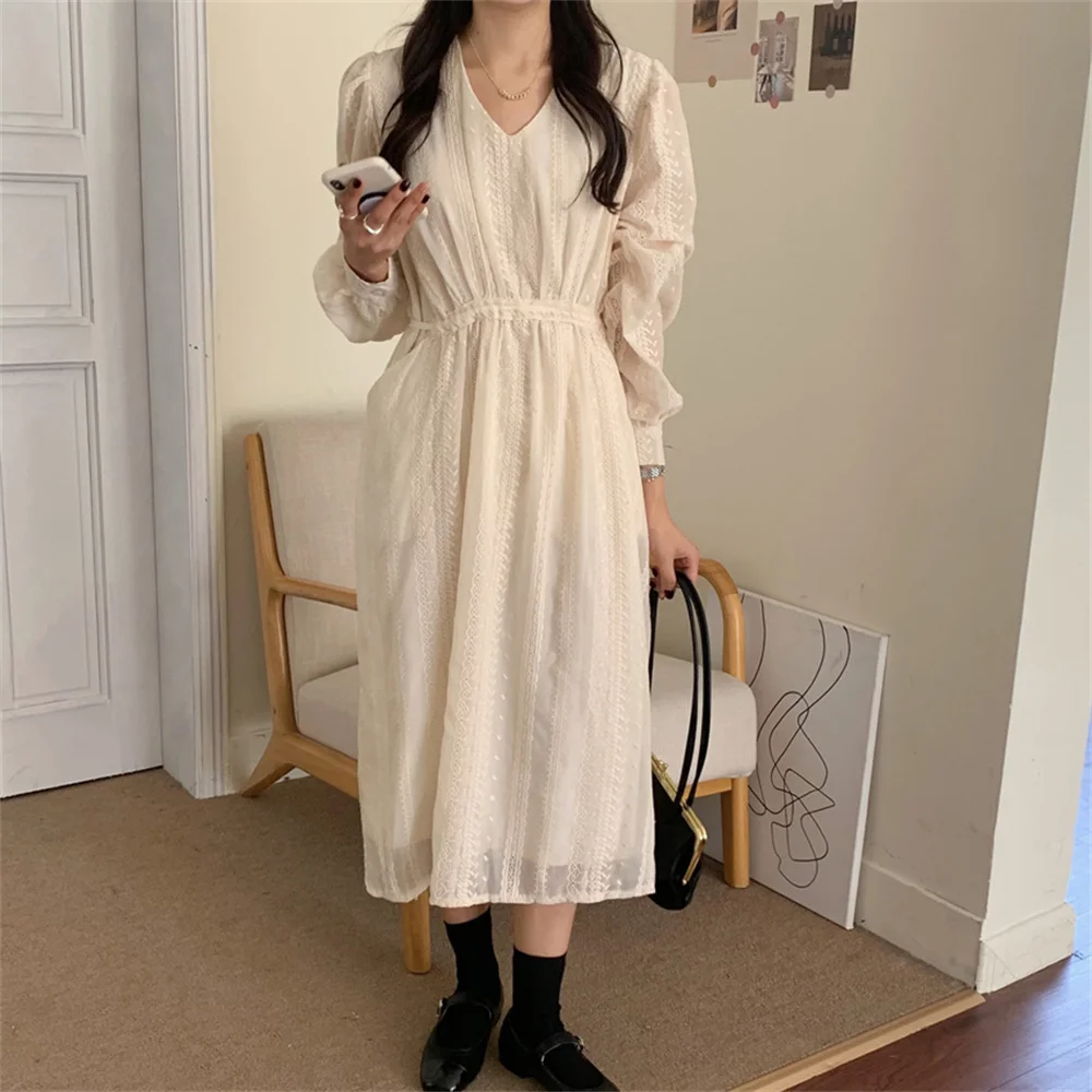 

Женское винтажное платье 민민민с V-образным вырезом и карманами, Новое Кружевное элегантное офисное платье с закрытой талией и вышивкой, осен...