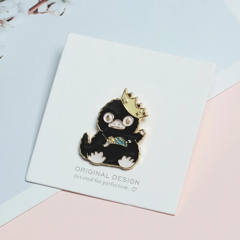 Корейские значки с героями мультфильмов Милая Корона черные броши в виде Уток Для женщин заколки с животными ювелирные изделия эмаль значки на рюкзак сумка аксессуары Подарки