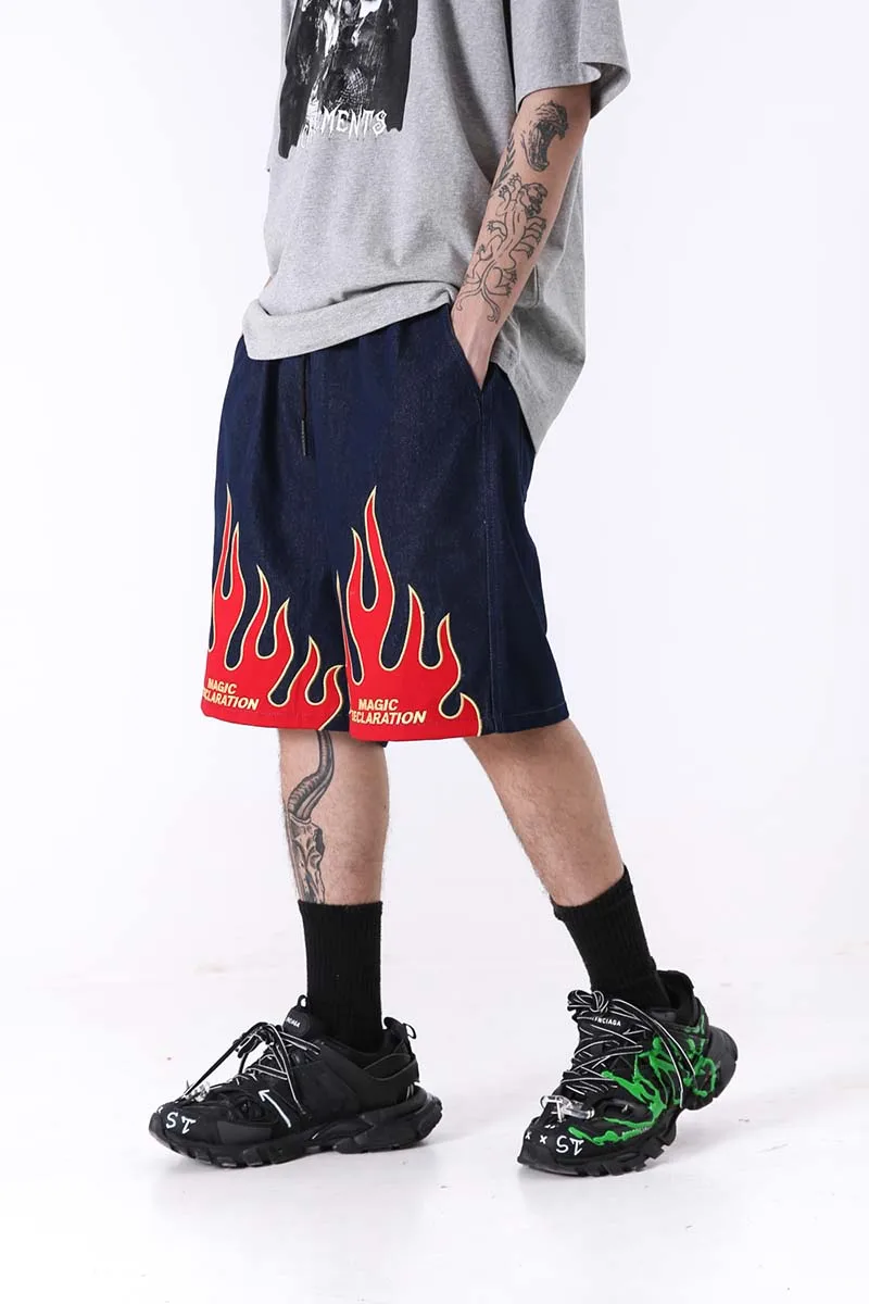 Мужские джинсовые шорты UNCLEDONJM Свободные повседневные в стиле хип-хоп с пламенем