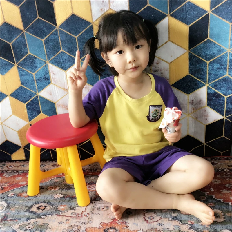 Лучшая цена детский пластиковый складной картон chari Детская скамейка стул для