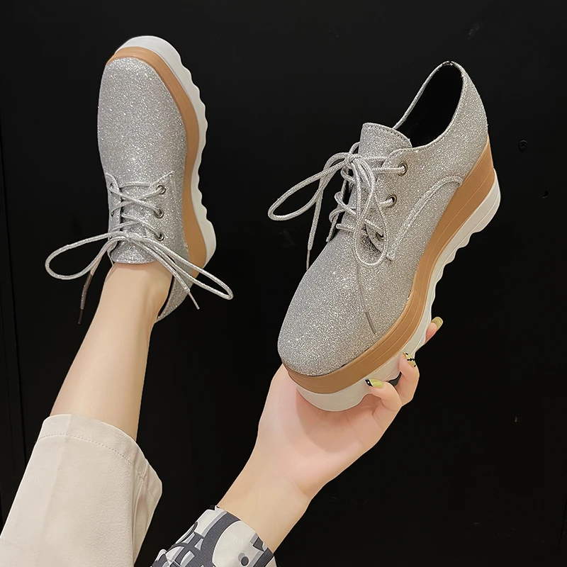 

New thick-soled vulcanized shoes, fashionable and versatile, classic square toe straps, flat-soled comfortable casual shoes