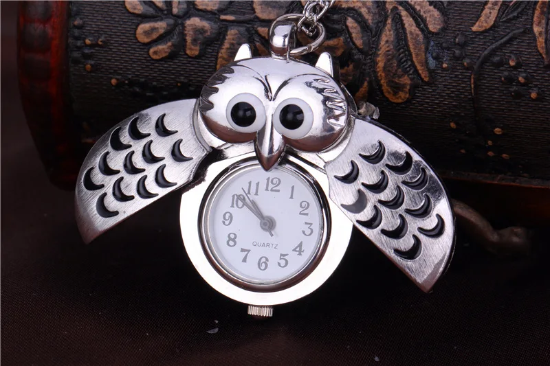 6105Retro Fashion Cartoon silver Owl Wings Open Small Quartz Pocket Watch Children's Gift with Necklace