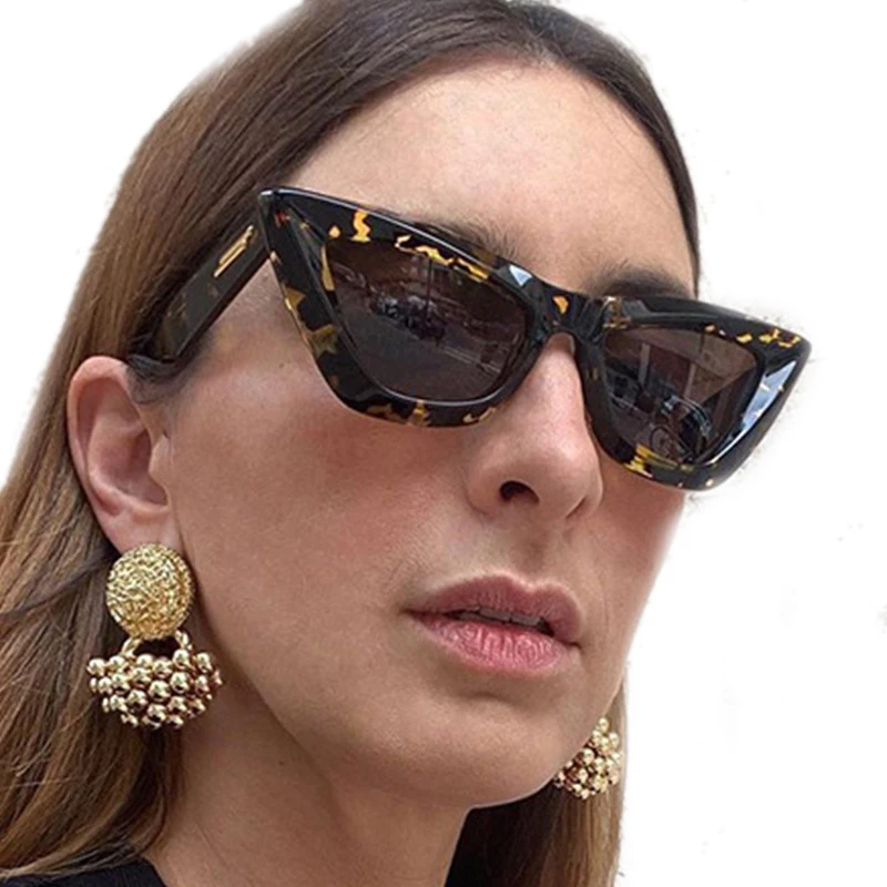 

AARRTT Cat Eye Fashion Sunglasses Women Vintage Luxury Brand Designer Black Glasses Sun Glasses For female UV400 Eyewear Shades